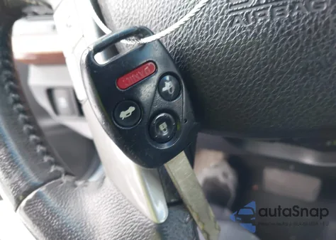 2012 Honda Accord 2.4 Ex-L from USA, damaged, VIN 1HGCP2F80CA115229